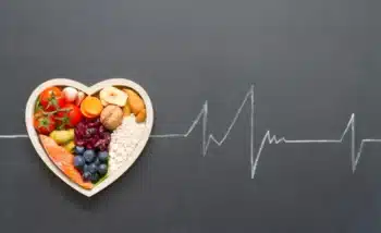 تساعد الحمية الغذائية الصحية في الوقاية من الأمراض القلبية وتحسين الصحة العامة