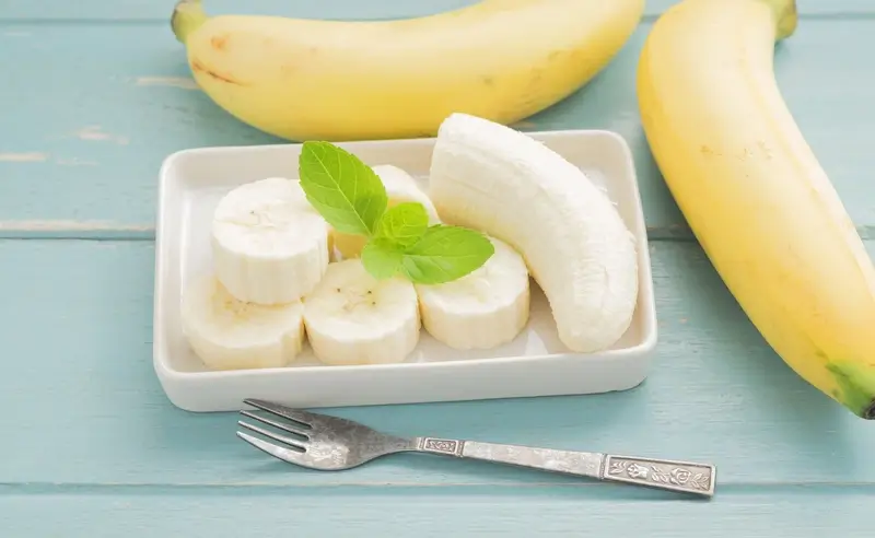 من فوائد تناول الموز بشكل معتدل هو المساهمة ببناء العضلات